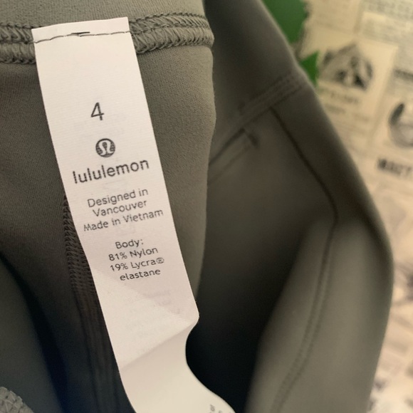 NWT Lululemon grey sage align shorts 6” - Picture 5 of 10